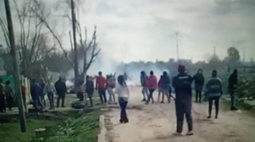 BERISSO: CON INTERVENCIÓN POLICIAL SACARON A USURPADORES DE TIERRAS MUNICIPALES