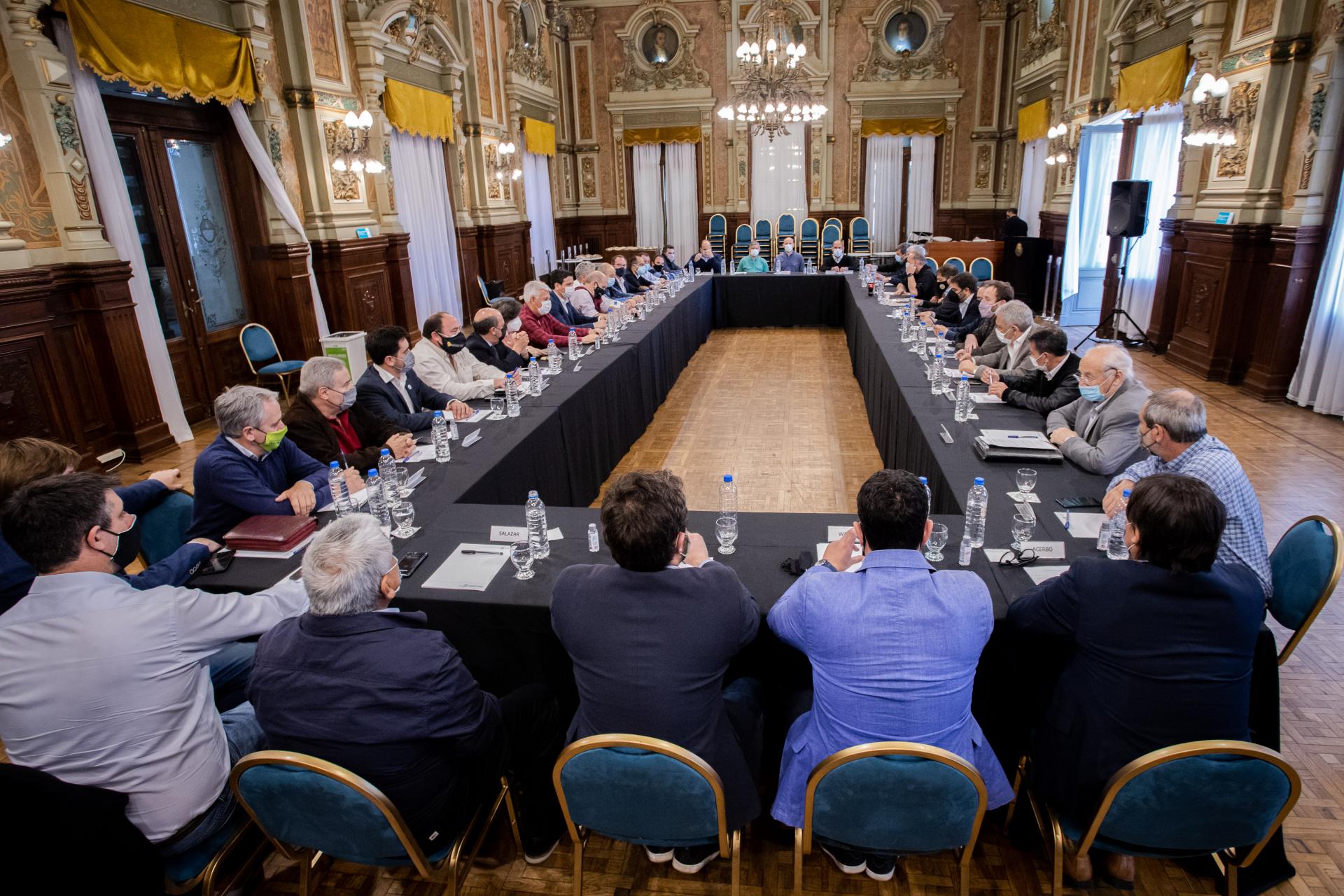 KICILLOF ENCABEZÓ UNA NUEVA REUNIÓN CON INTENDENTES E INTENDENTAS