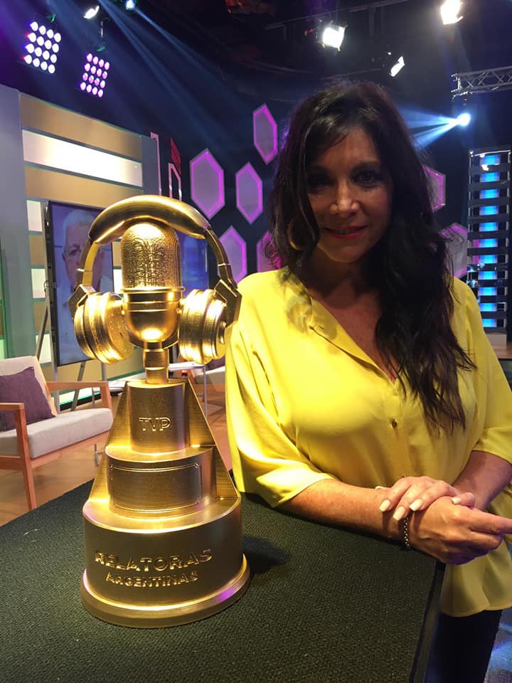 VIVIANA VILA: "RELATAR ES UN ARTE MAYÚSCULO".