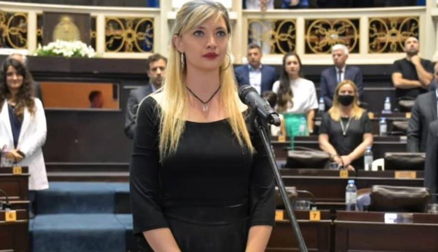 LUCÍA KLUG: “EL SALARIO BÁSICO UNIVERSAL CUBRIRÍA EL VACÍO QUE DEJA EL ESTADO Y EL MERCADO"