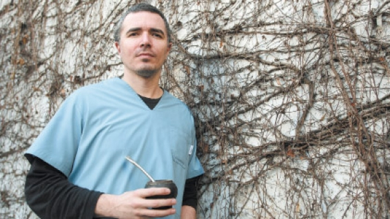MÉDICO ARGENTINO RECIBIDO EN CUBA DESTACÓ LAS ESTRATEGIAS DE LA ISLA PARA COMBATIR LA PANDEMIA