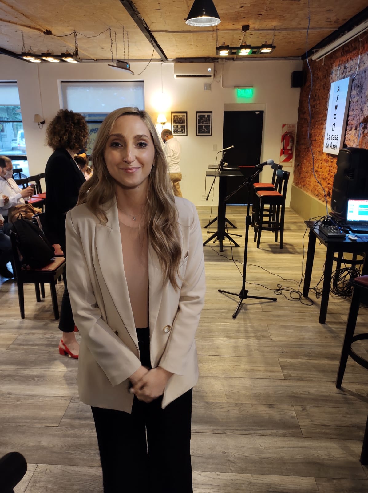 JULIA STRADA: “EL DESAFÍO ES CRECIMIENTO CON DISTRIBUCIÓN”