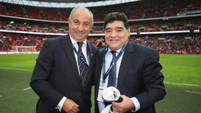 ARDILES RECORDÓ A “DIEGUITO”: “NUNCA HABRÁ OTRO COMO ÉL”