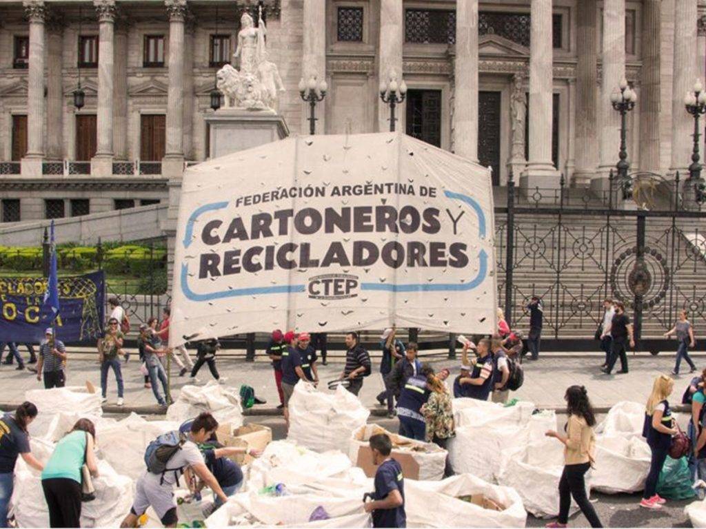LEY DE ENVASES: RECICLADORES URBANOS MARCHAN AL CONGRESO