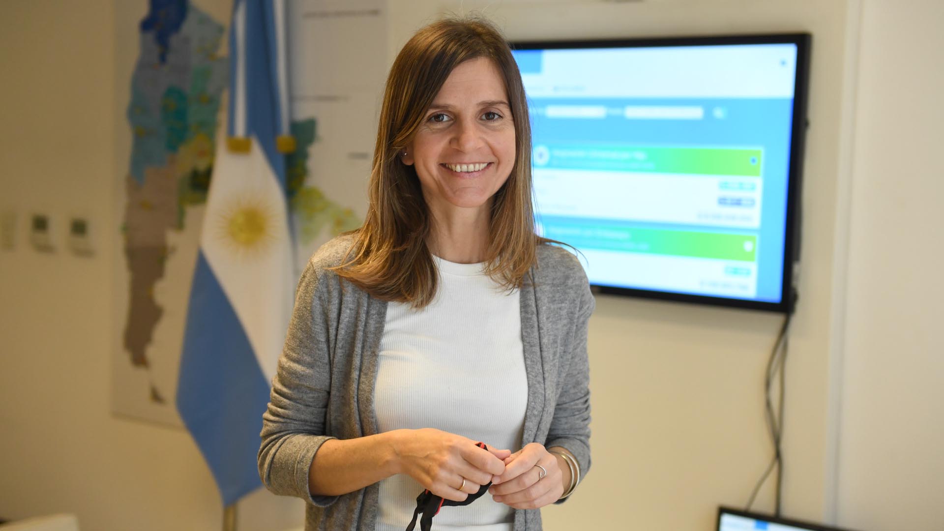 FERNANDA RAVERTA: "POR DONDE MIRES, ESTO NO FUNCIONA"