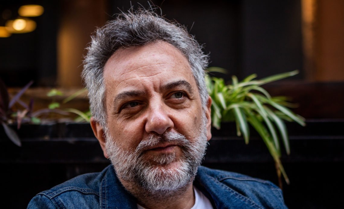 JUAN PARODI: “EN MI CASO, MENOS TERMINA SIENDO ALGO QUE ME IDENTIFICA”