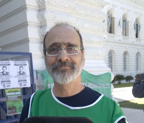TRABAJADORES MUNICIPALES RECLAMAN EL PAGO DEL BONO DE $30 MIL