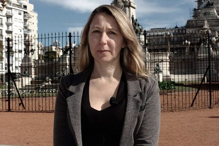MYRIAM BREGMAN: “HAY QUE ORGANIZAR LA RESISTENCIA EN LAS CALLES"