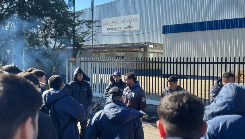 CERRÓ LA FÁBRICA DE MOTOS KTM, Y DEJAN A 50 TRABAJADORES EN LA CALLE