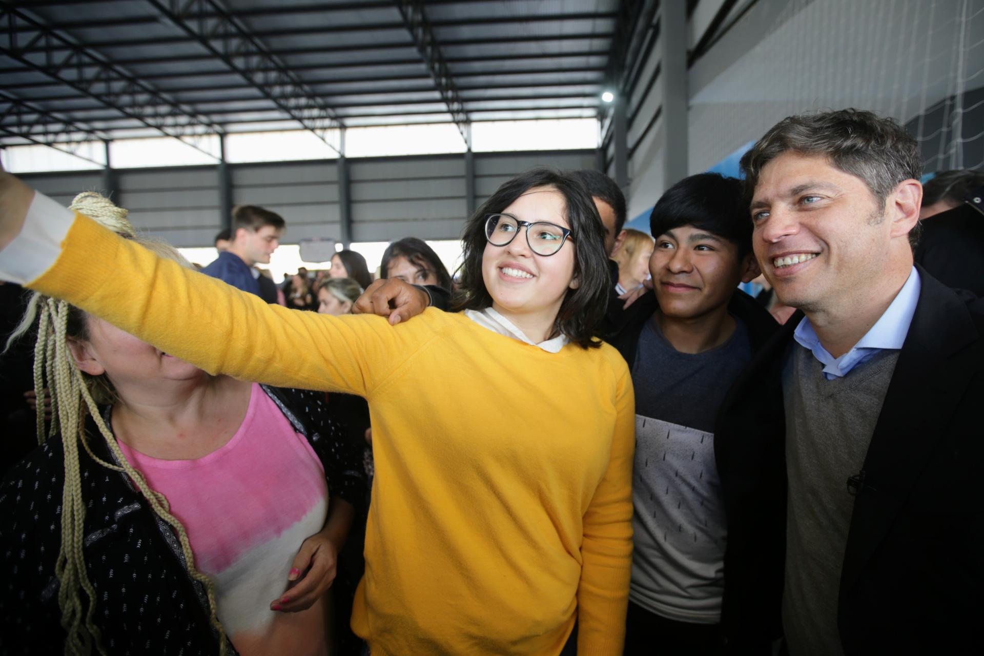 AXEL KICILLOF PRESENTÓ EL PROGRAMA LICENCIA JOVEN