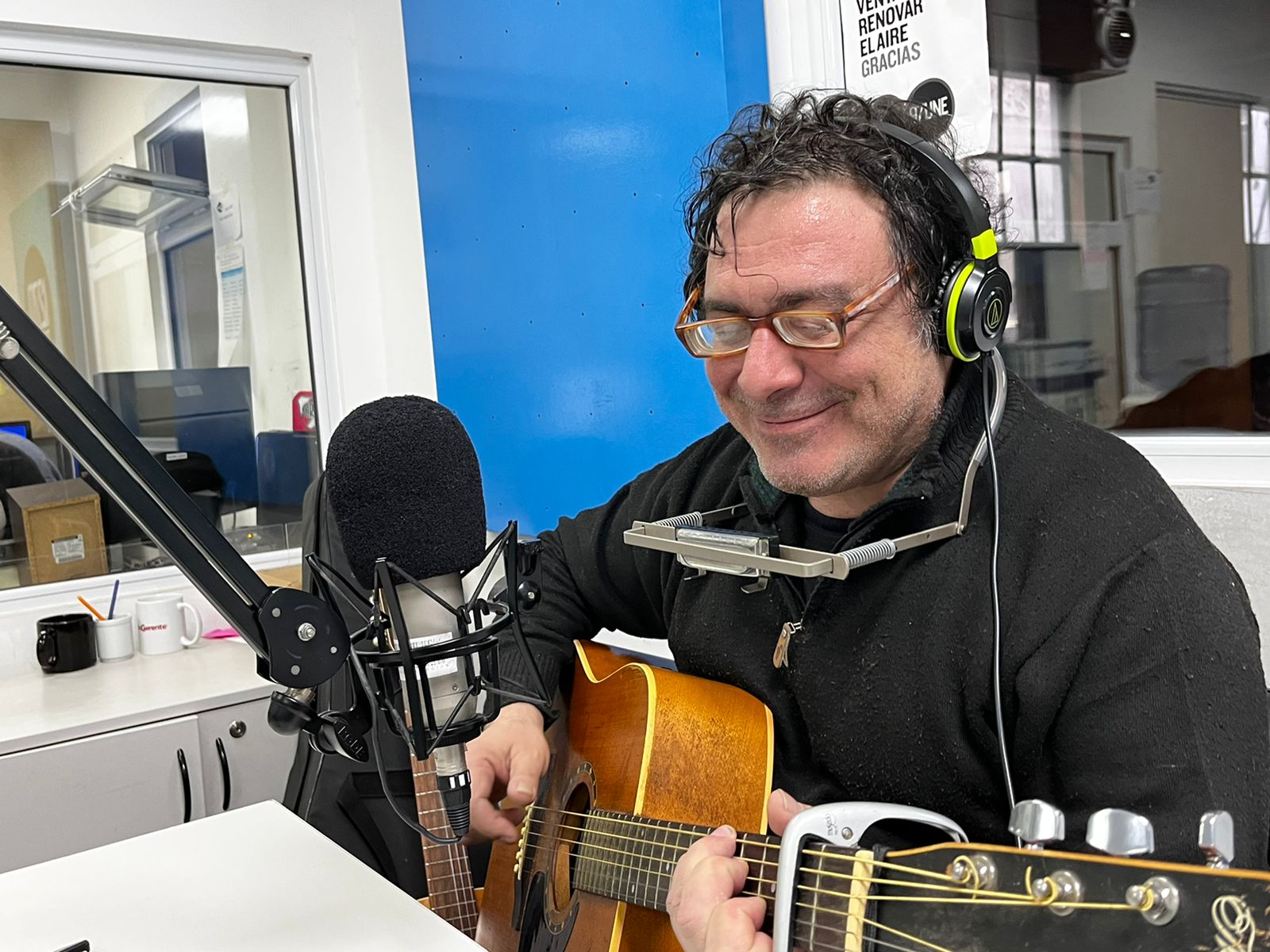 PIPO MENGOCHEA: "CON HUMILDAD Y DECENCIA EMPECÉ A HACER CANCIONES"