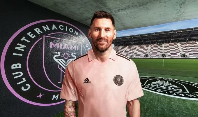UN ARGENTINO RESIDENTE EN ESTADOS UNIDOS CREO LA HINCHADA PARA EL ASTRO DEL FÚTBOL