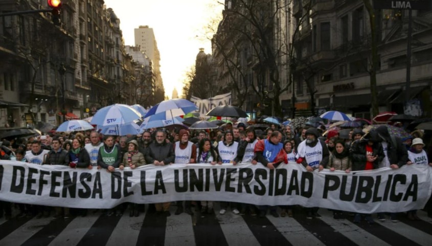 SE PROFUNDIZA EL PLAN DE LUCHA DE LA COMUNIDAD UNIVERSITARIA