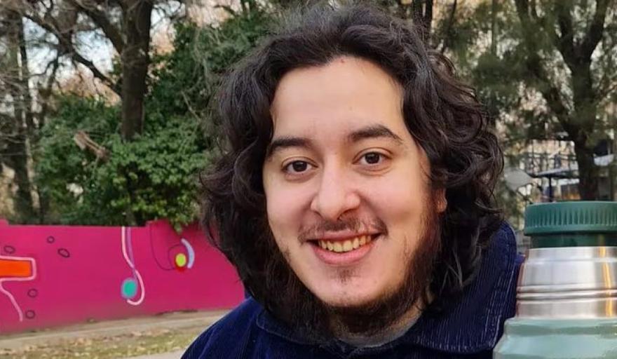 NICOLÁS MAYORGA: “DORMIMOS COMO ANIMALES, ESPOSADOS Y AL AIRE LIBRE”