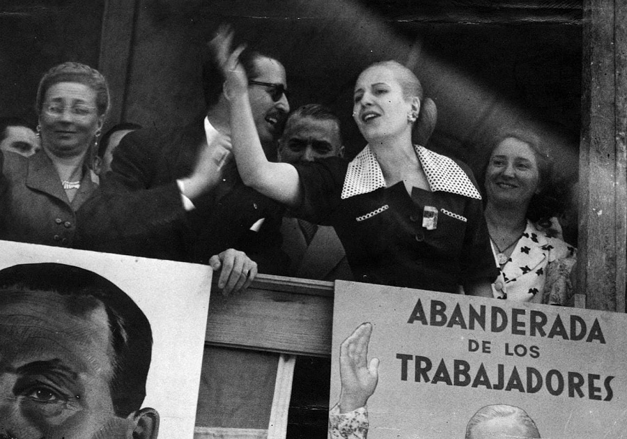HERNÁN BRIENZA: “EVITA ES UNA MUJER QUE HACE POLÍTICA”