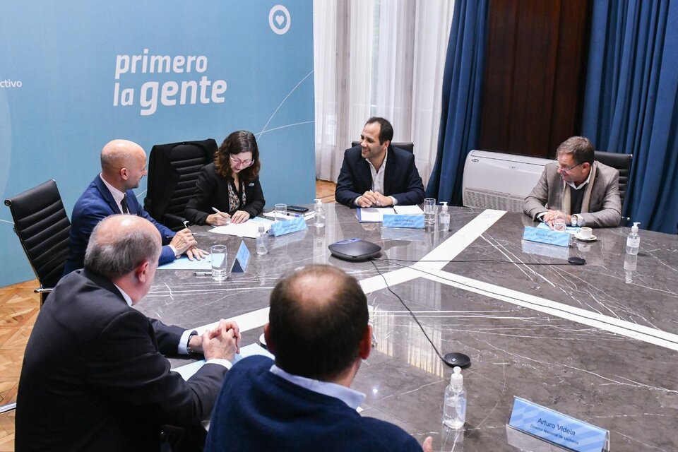 “PRECIOS CUIDADOS NOS PERMITE OFRECER 36 MILLONES DE LITROS DE LECHE MENSUALES”