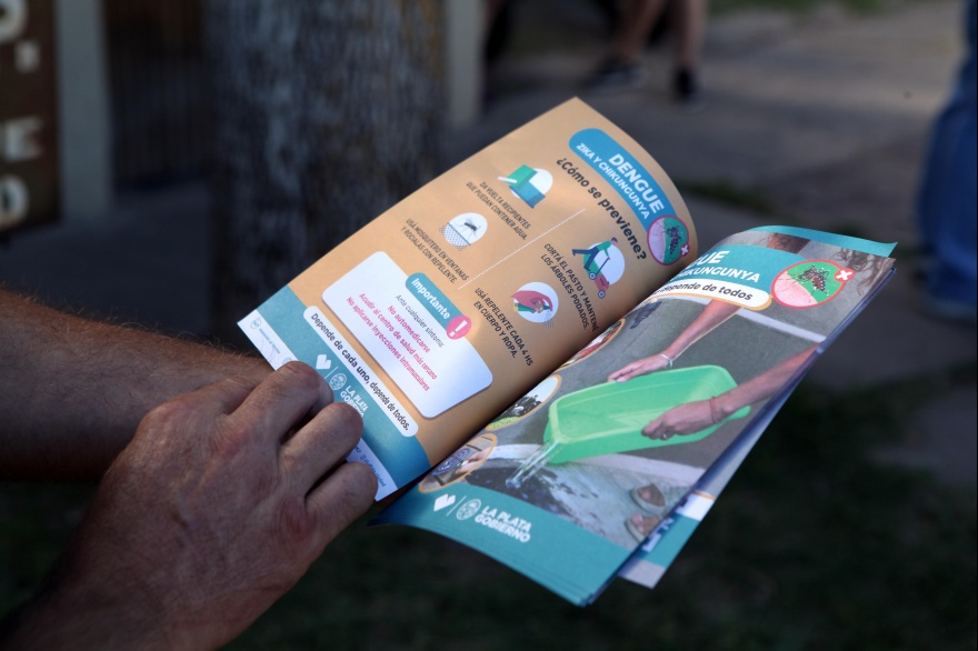 LA MUNICIPALIDAD DE LA PLATA RECORRE LOS BARRIOS PARA PREVENIR LA ENFERMEDAD