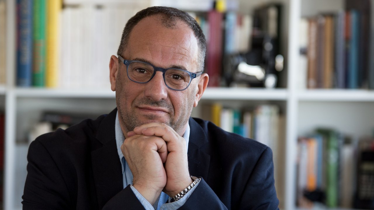ALEJANDRO SHUJMAN PRESENTA “PRIMERO YO, DESPUÉS TE QUIERO”