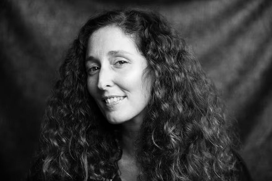 TATIANA GORANSKY: “LA VOZ DICE MUCHO MÁS DE LO QUE SE CREE”.