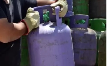 COMERCIANTE ADVIERTE QUE HAY UNA DEMORA DE 48 HORAS EN LA ENTREGA DE GARRAFAS