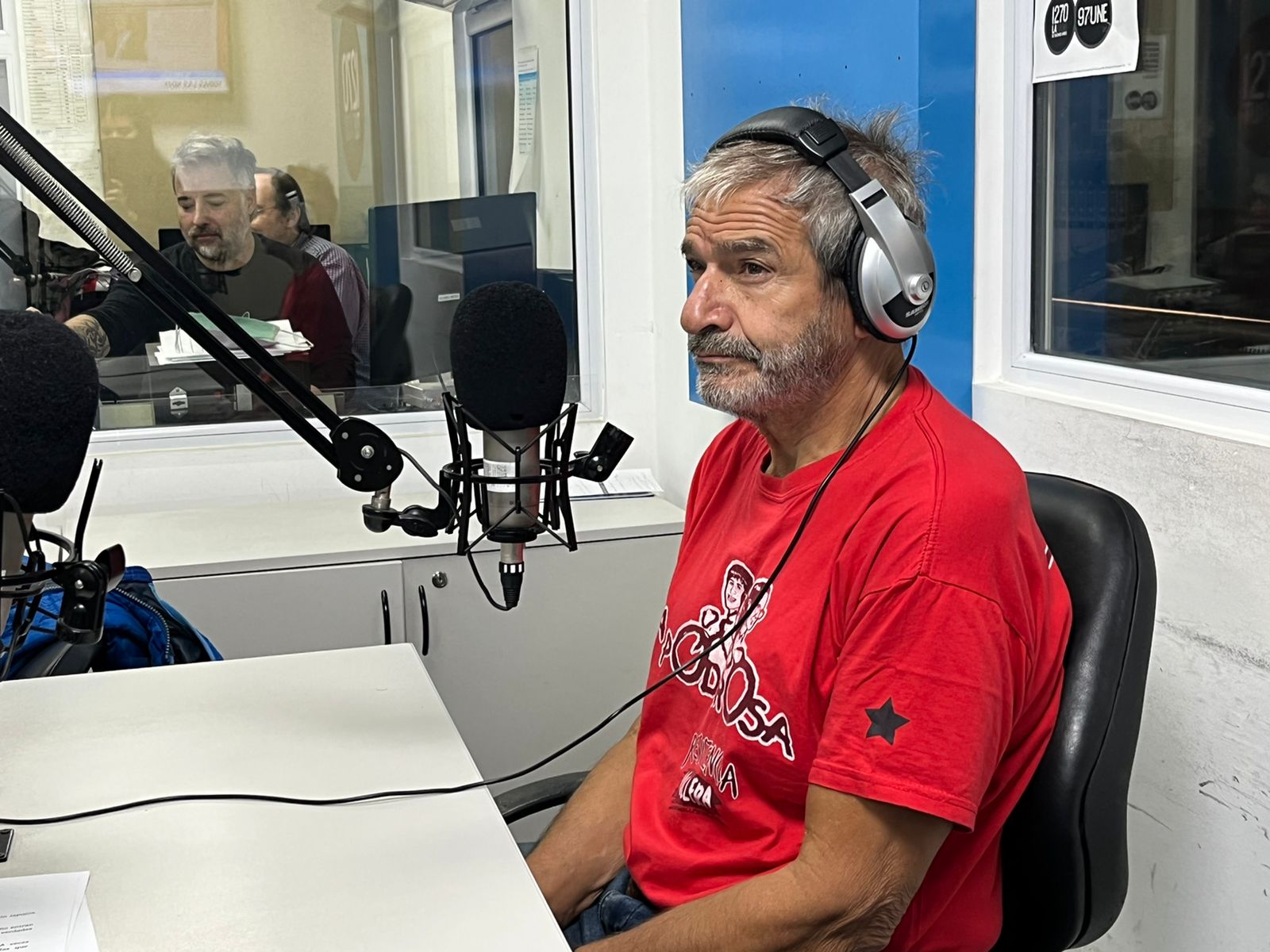 EDUARDO ANGUITA: "HAY QUE BAJAR LAS EXPECTATIVAS EN TORNO A QUIEN GANA LA PELEA"