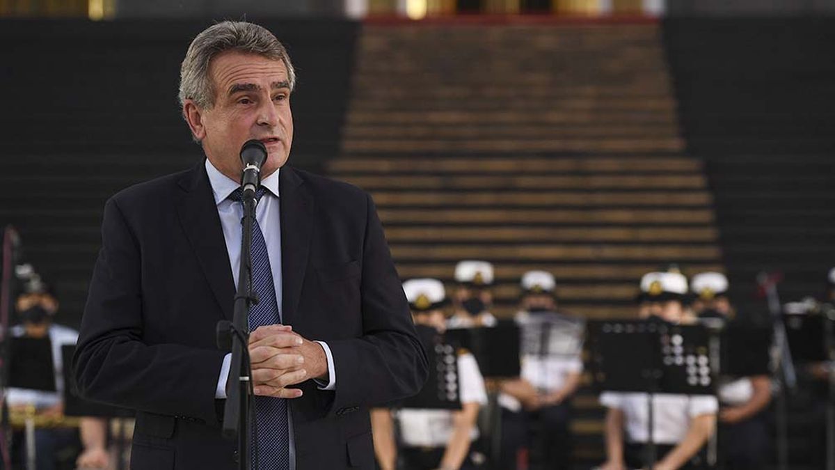 ROSSI: “EL PRESIDENTE HACE BIEN EN RATIFICAR SU GABINETE”