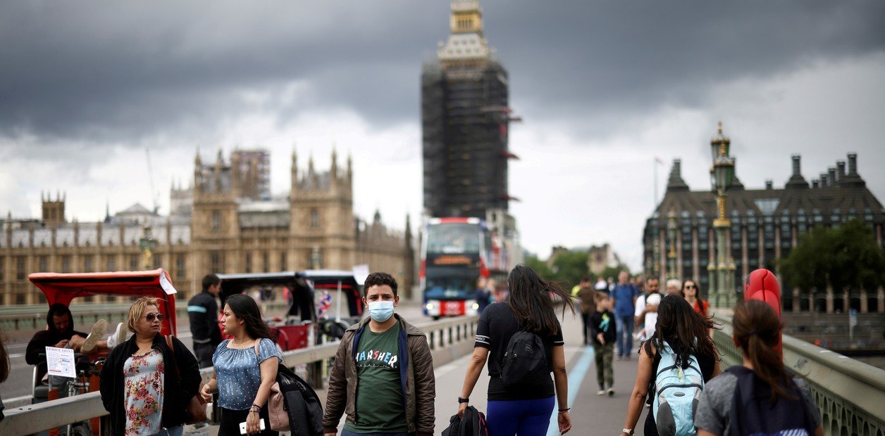 AFIRMAN QUE EN REINO UNIDO “SE HABLA POCO DEL CORONAVIRUS Y NO HAY MIEDO”