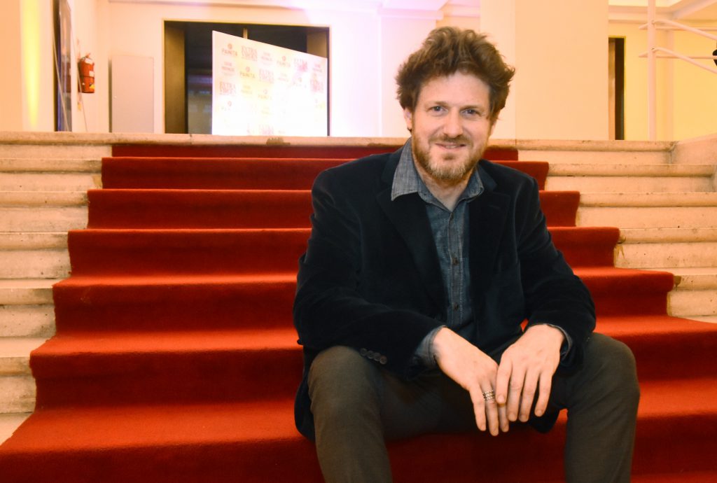 EDITAN LA ADAPTACIÓN TEATRAL DE "UN ENEMIGO DEL PUEBLO" DE LISANDRO FIKS