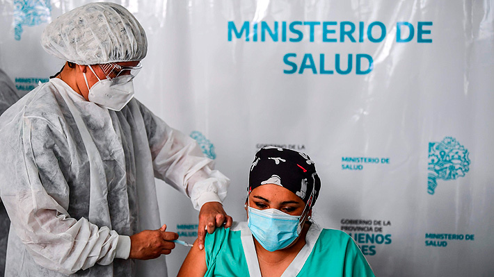COMIENZA EN LA PROVINCIA LA APLICACIÓN DE LA TERCERA DOSIS AL PERSONAL DE SALUD