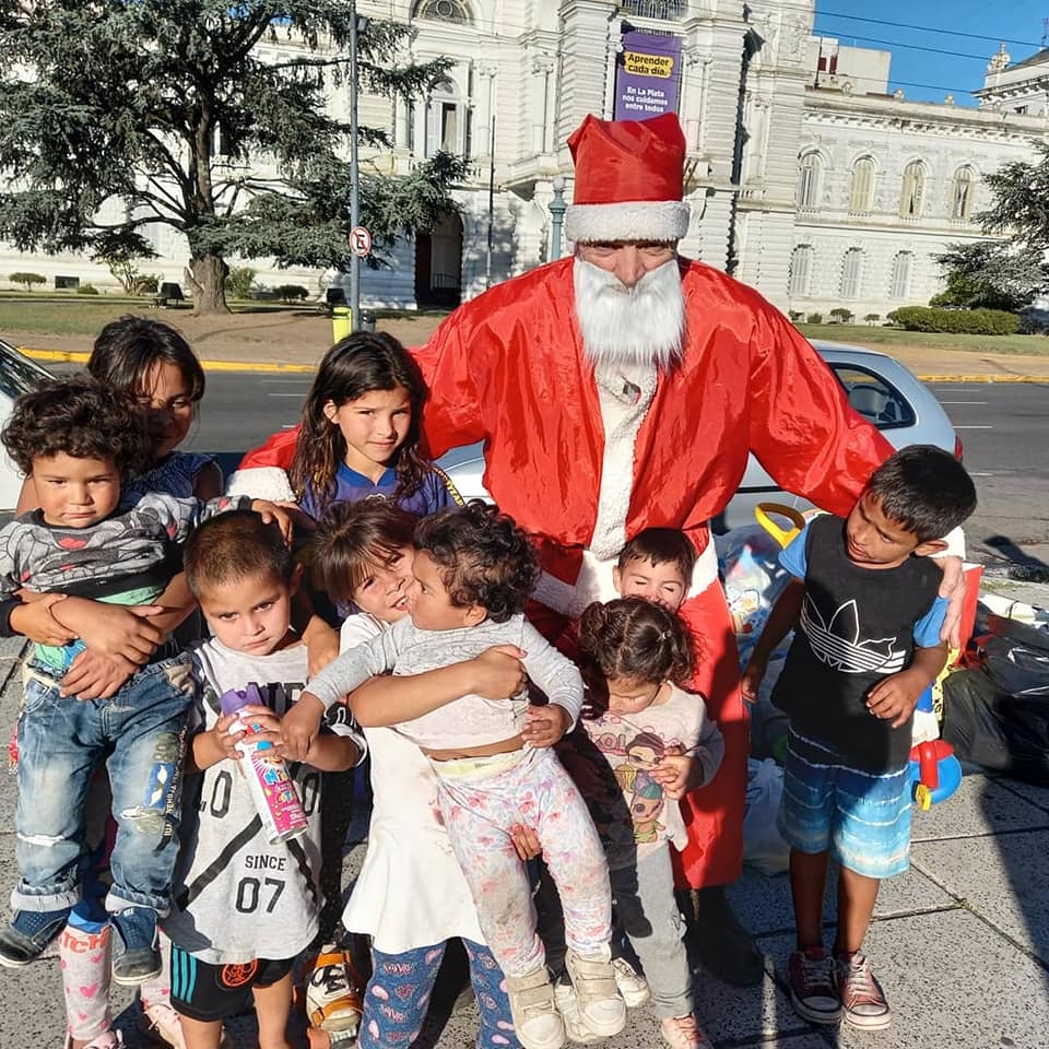SE REALIZA LA 23° EDICIÓN DE LA PLATA SOLIDARIA PARA RECIBIR LA NAVIDAD