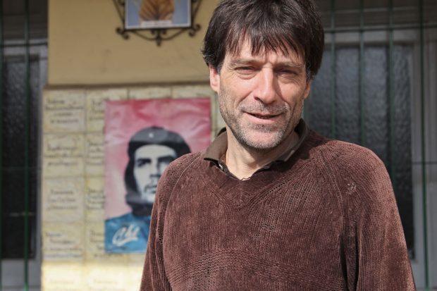 PACO OLVEIRA: “HAY MUCHA MÁS SOLIDARIDAD EN LAS VILLAS QUE EN OTROS SECTORES DE LA SOCIEDAD”